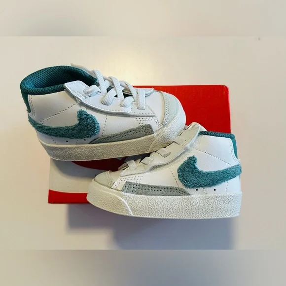 Nike Blazer Mid 77 - Picture 1 of 2